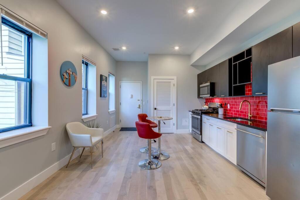 Luxury Designer Theme 2Br Apt Near Nyc / Thepath Newark Exterior foto