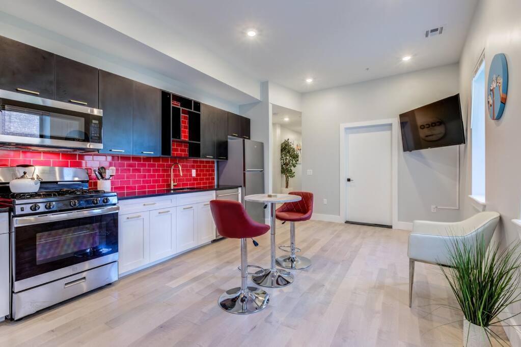 Luxury Designer Theme 2Br Apt Near Nyc / Thepath Newark Exterior foto