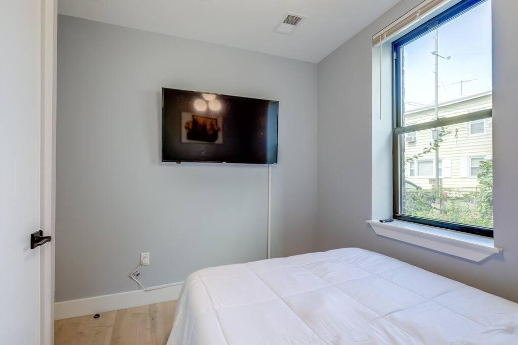 Luxury Designer Theme 2Br Apt Near Nyc / Thepath Newark Exterior foto
