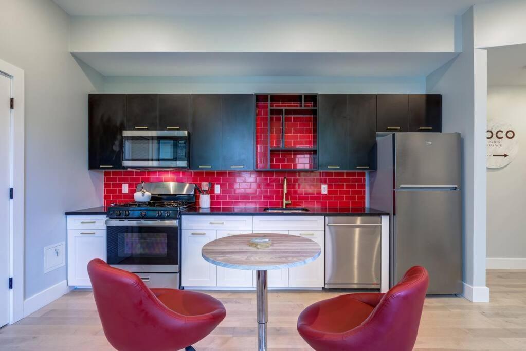 Luxury Designer Theme 2Br Apt Near Nyc / Thepath Newark Exterior foto