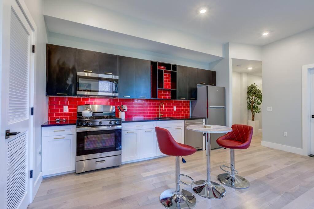 Luxury Designer Theme 2Br Apt Near Nyc / Thepath Newark Exterior foto
